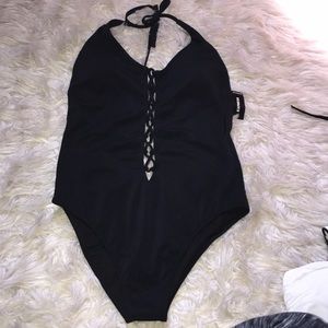 Black express one piece large